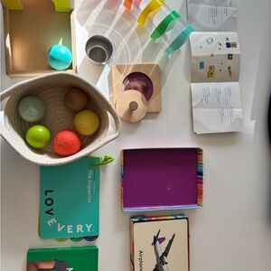 Lovevery Play Kit - The Inspector - 7-8 Months